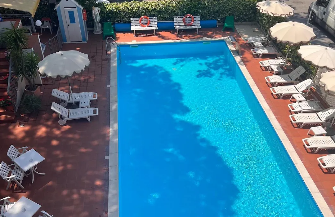 Hotel Villa Dei Fiori - Sul Mare Con Piscina-1